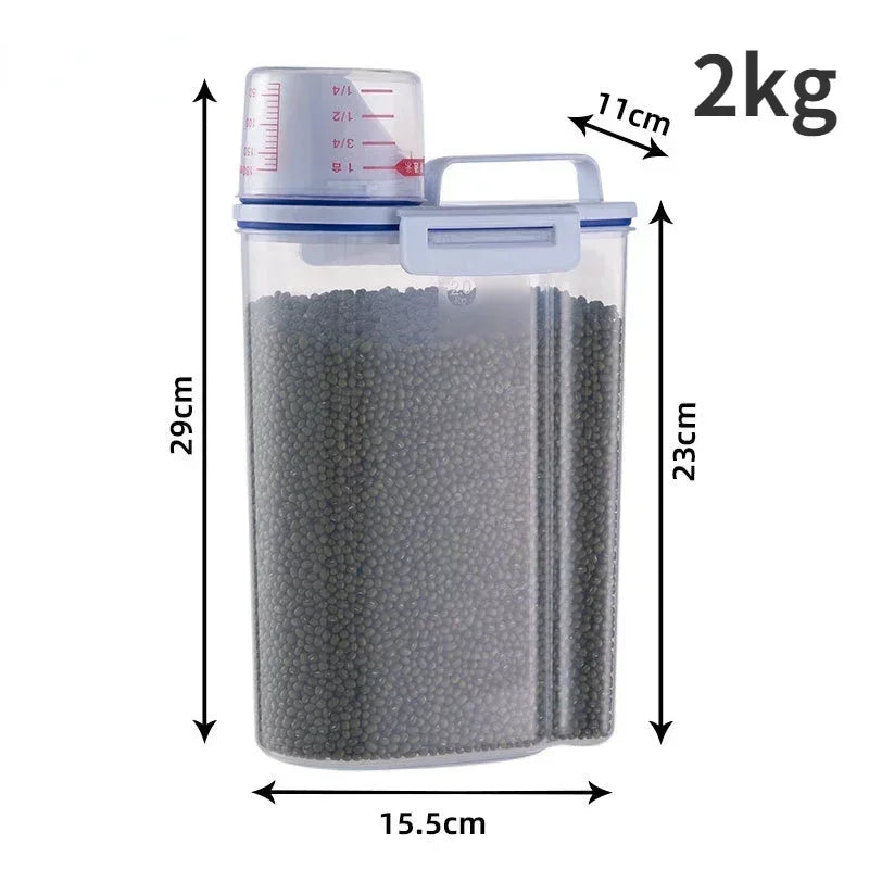 1.5kg/2kg Pet Food Storage Container, Moisture‑Proof Sealed Plastic Pail with Measuring Cup for Dog &amp; Cat Feeding